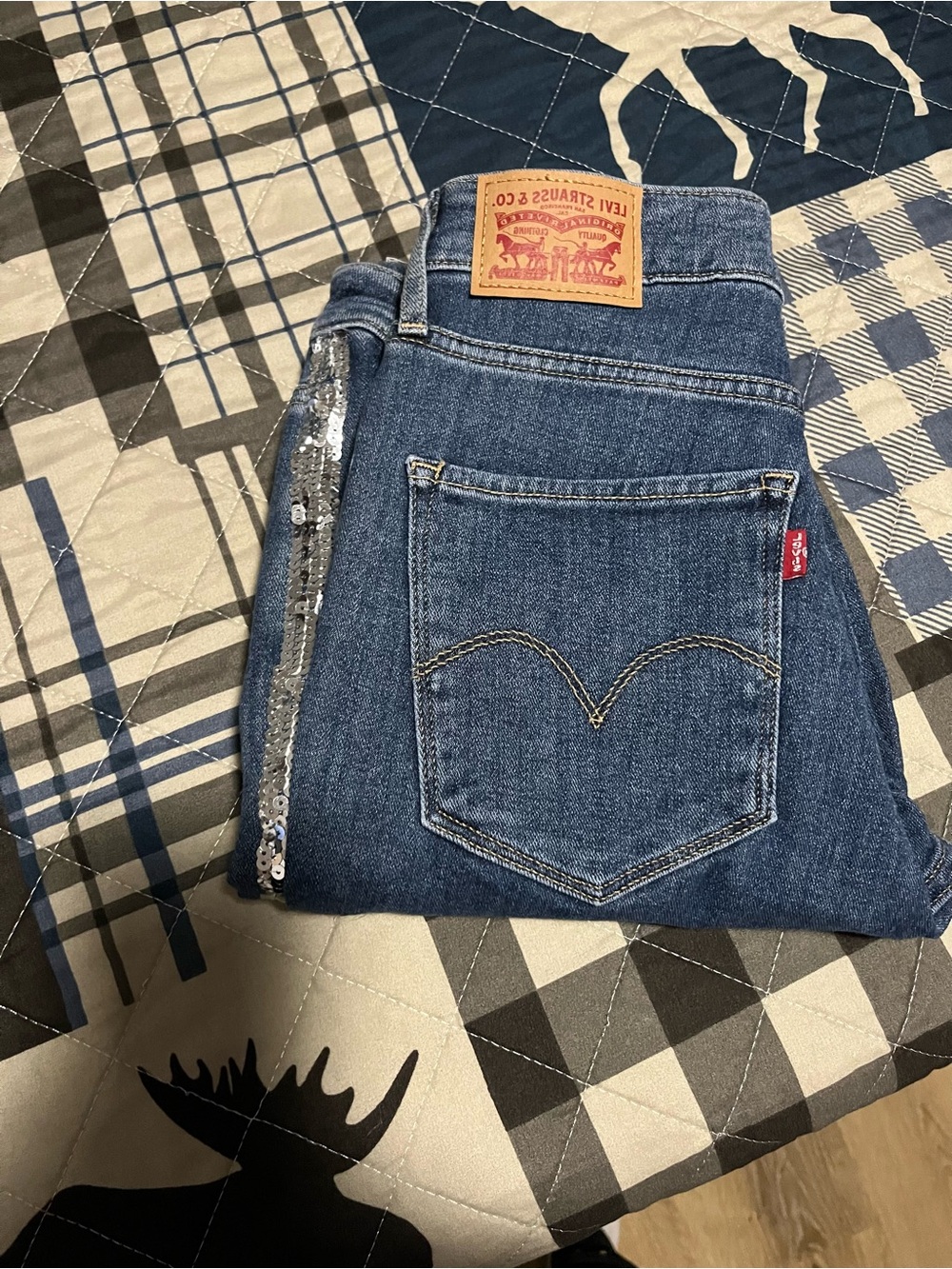 NWOT LEVI SKINNY 721 HIGH RISE SKINNY BLING 29/28
